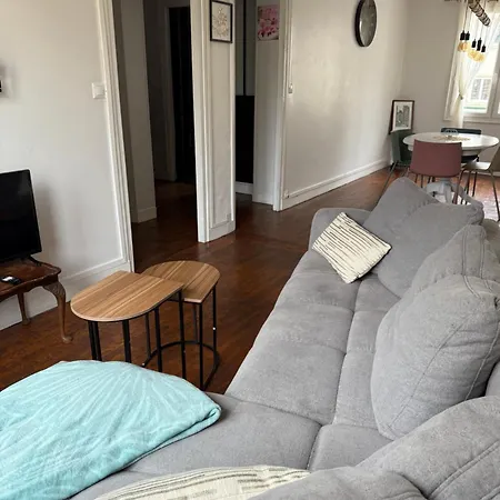 Centre De شقة روان